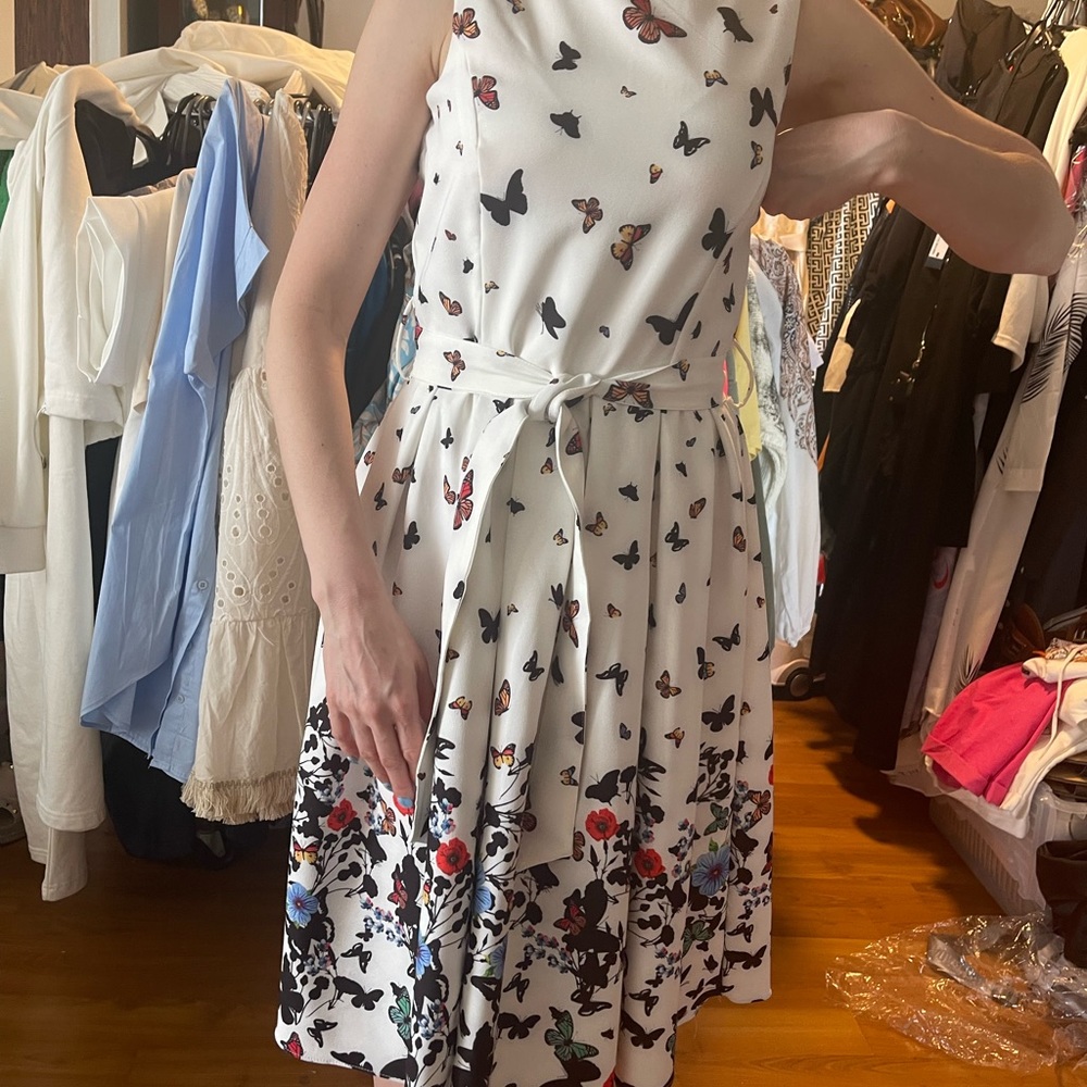 Dress - Picture 2 of 2